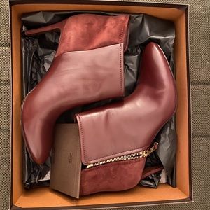 100% Authentic Louis Vuitton burgundy booties